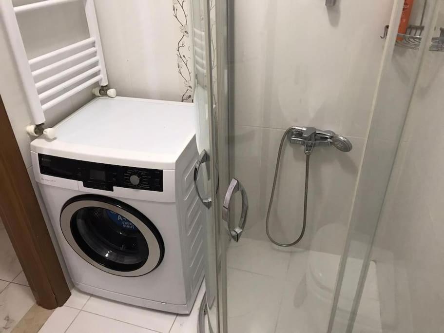 Istanbul'Un Merkezinde Cevahir Avm Karsisi 1+1 Yeni Ev Buitenkant foto