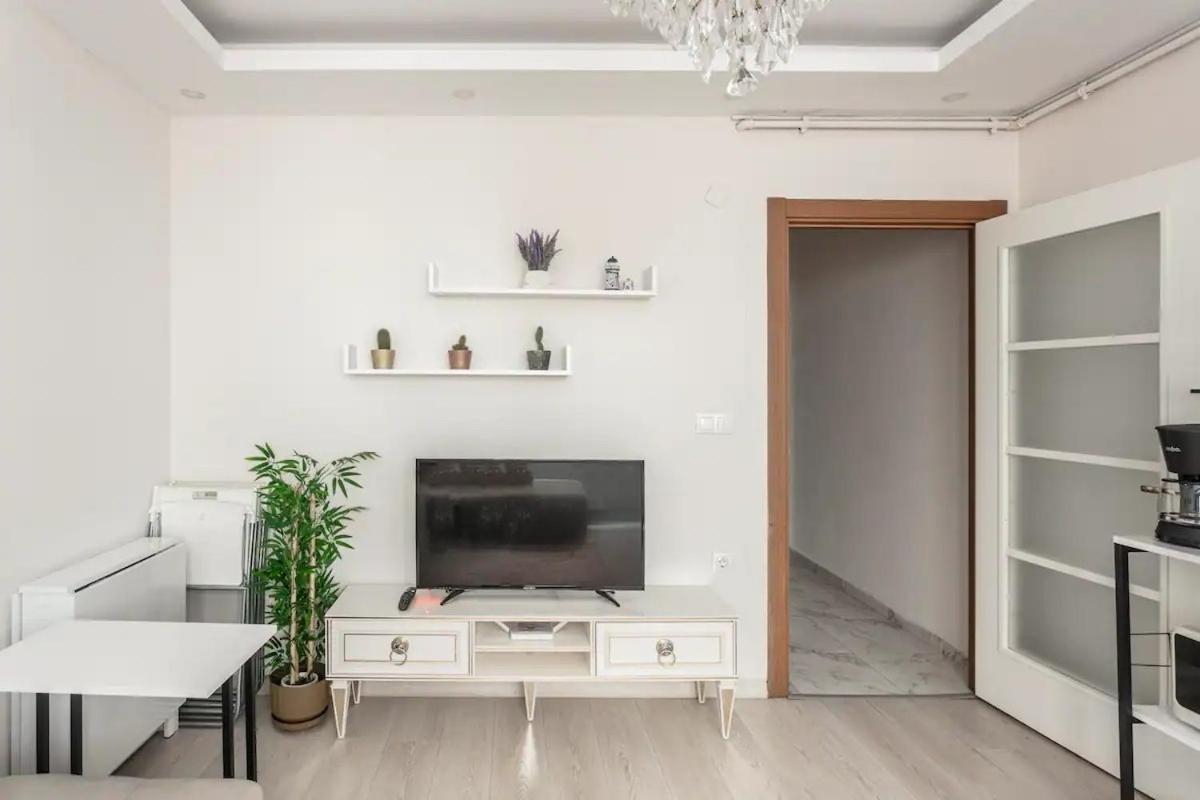 Istanbul'Un Merkezinde Cevahir Avm Karsisi 1+1 Yeni Ev Buitenkant foto